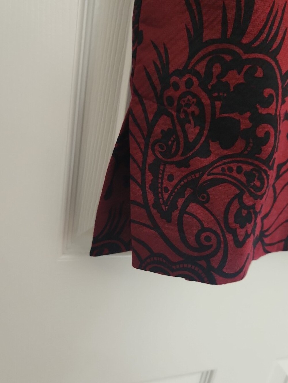 Business Casual Office Work LOFT Burgundy Black Floral-Print Pencil Skirt - Picture 8 of 9